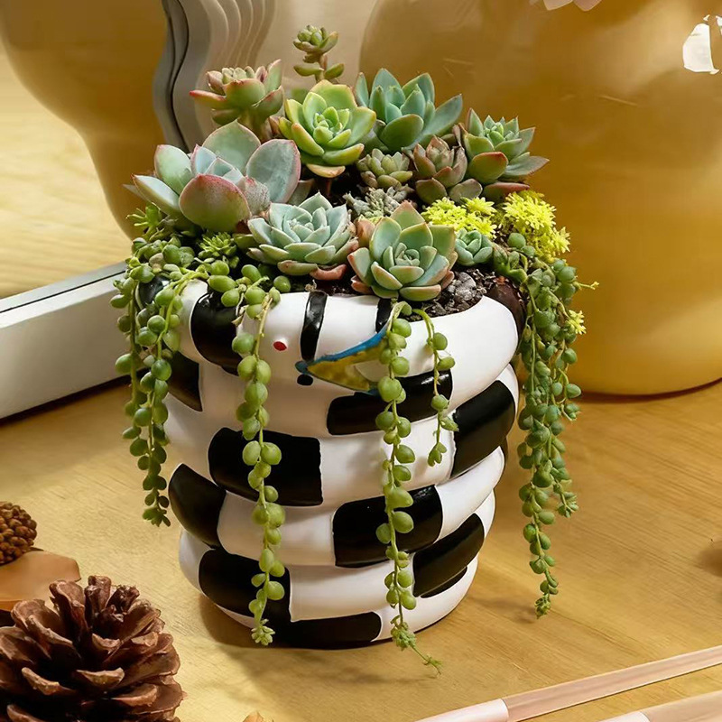 1 Adet Siyah Beyaz Yılan Şekli - Snake Plant Ceramic incelemesi ve fiyatı